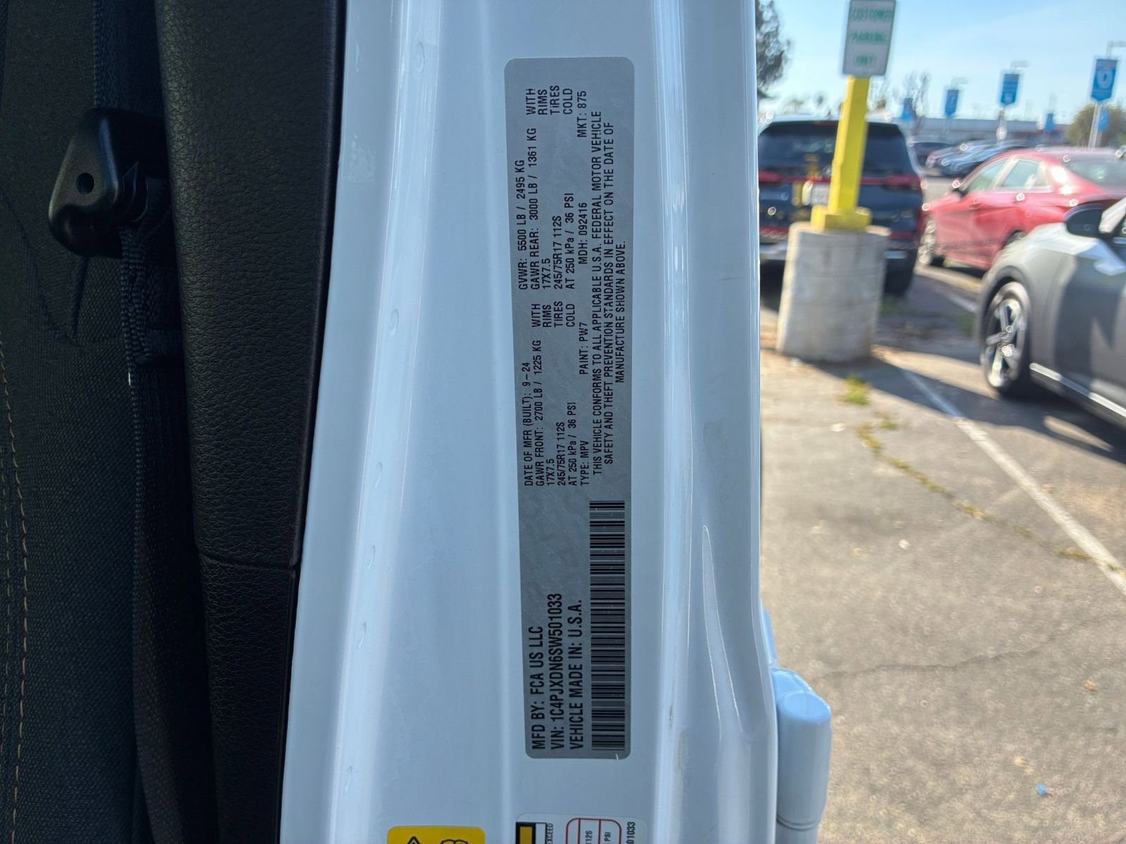 Used 2025 Jeep Wrangler Sport S image 28