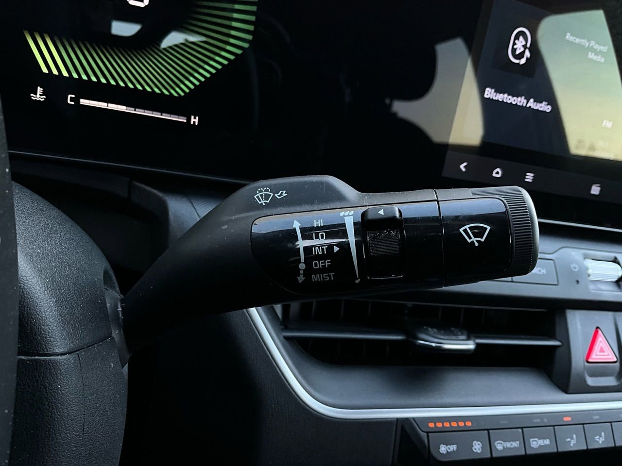 Used 2025 Kia K4 LXS image 37