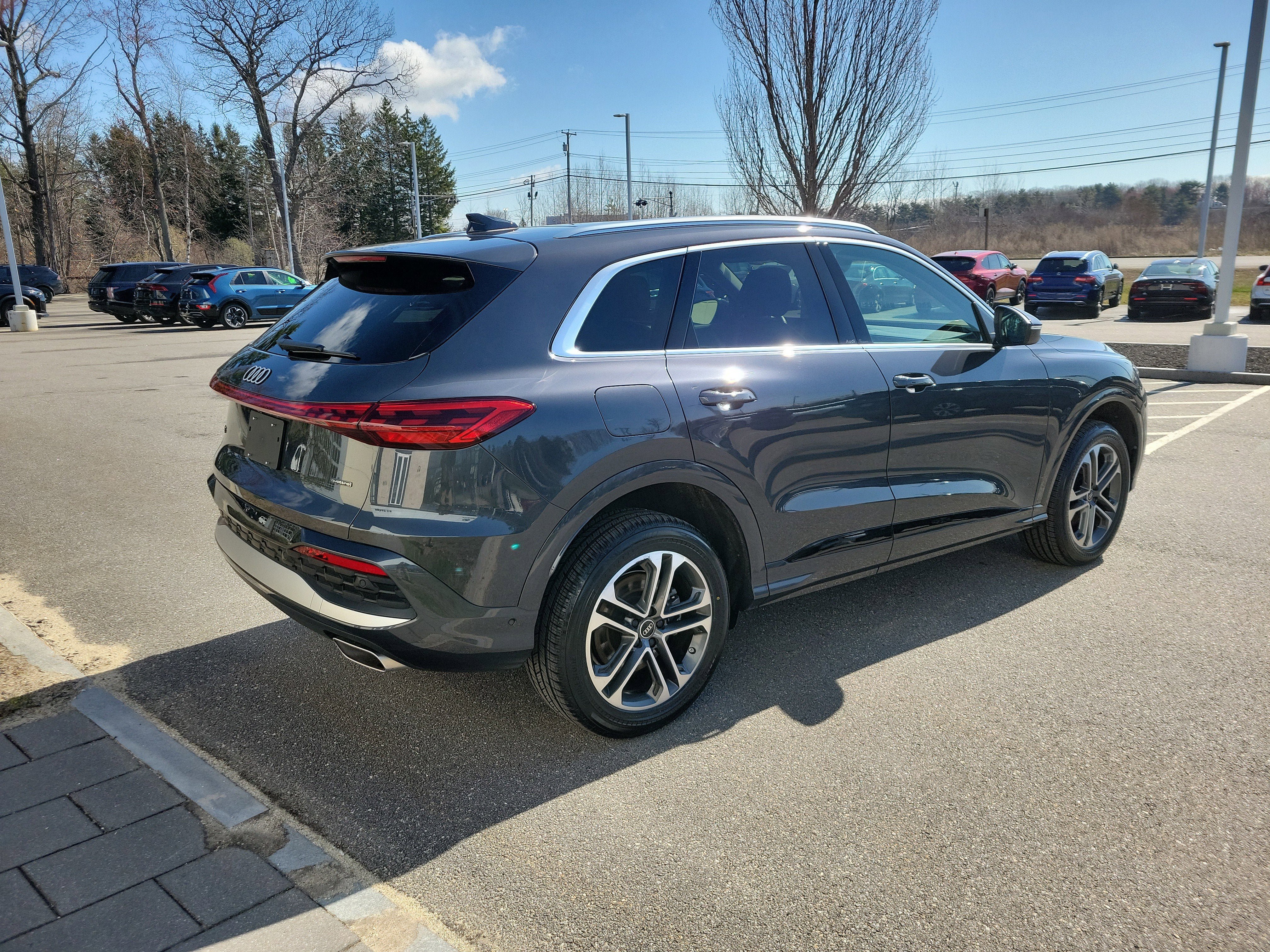 Used 2025 Audi Q5 Premium Plus w/ Premium Plus AWD/4WD image 7