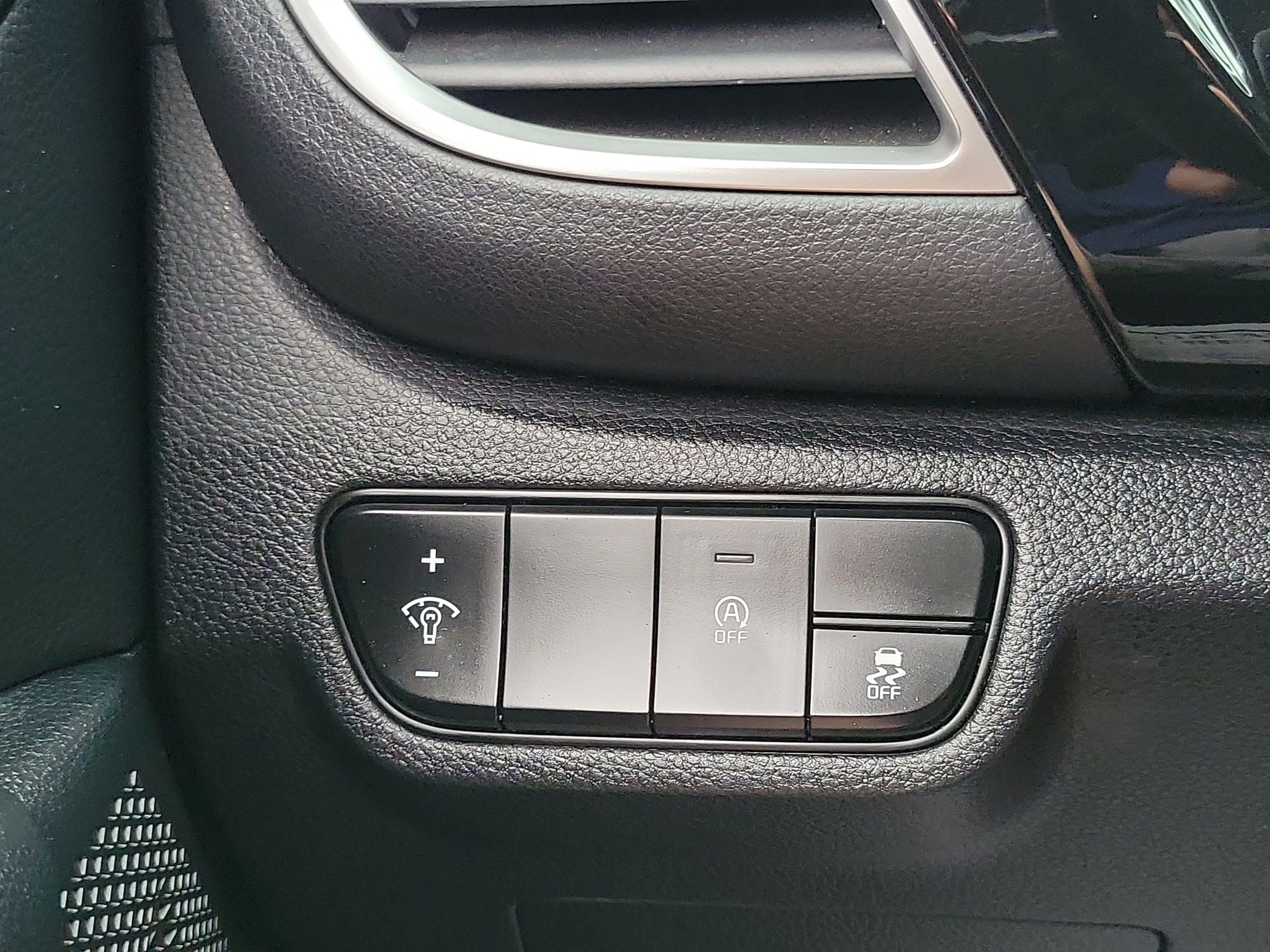 Used 2025 Kia Seltos S FWD image 12