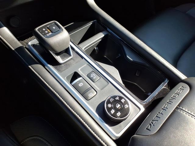 Certified 2025 Nissan Pathfinder SL image 24