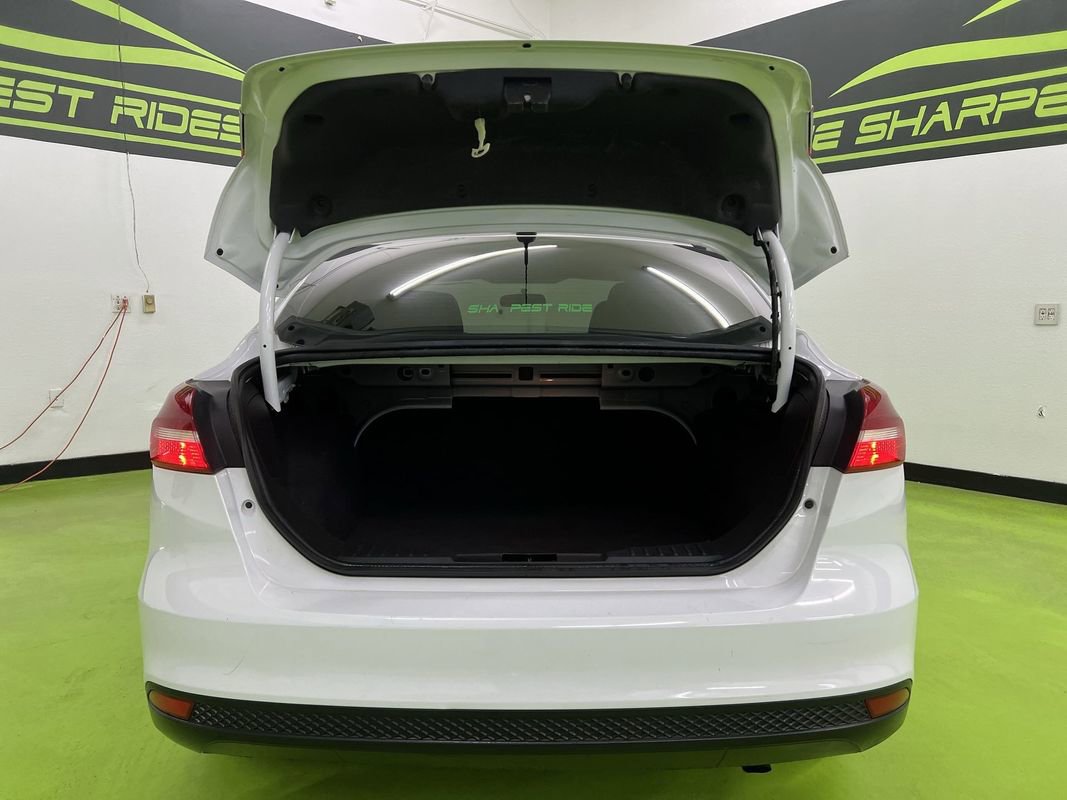 Used 2016 Ford Focus SE image 9