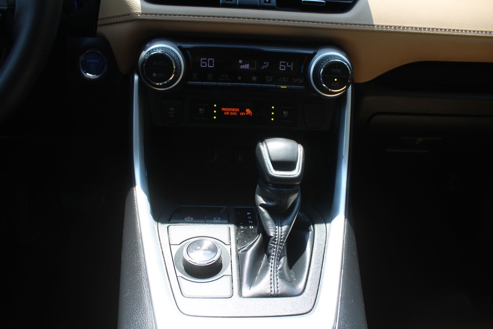 Used 2022 Toyota RAV4 Limited AWD/4WD image 37