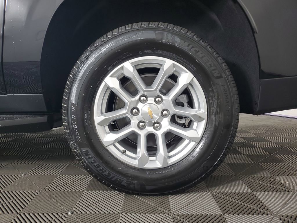 New 2026 Chevrolet Suburban LT image 31