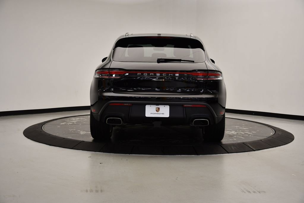 Used 2025 Porsche Macan image 4