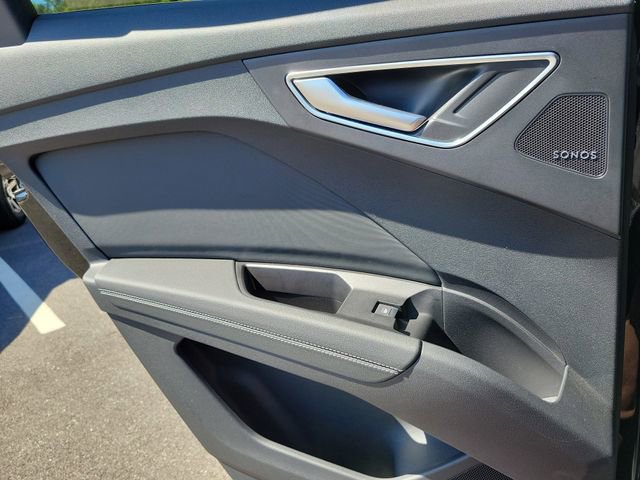 Used 2023 Audi Q4 e-tron Prestige image 14