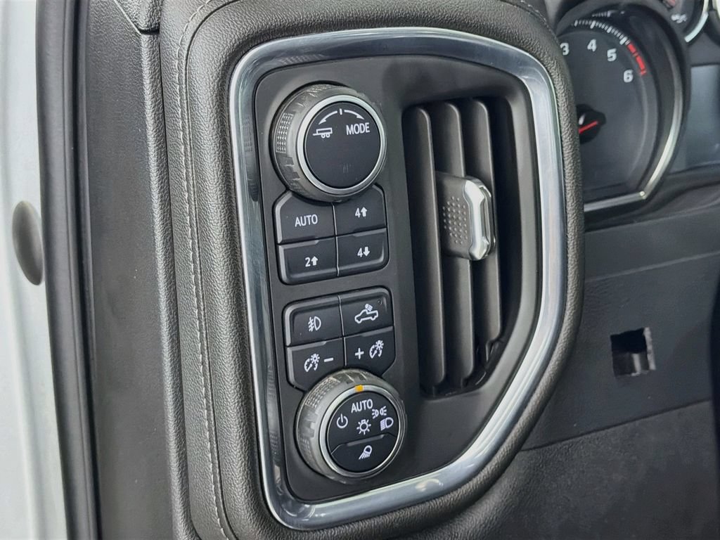 Used 2022 Chevrolet Silverado 1500 LTZ AWD/4WD image 11