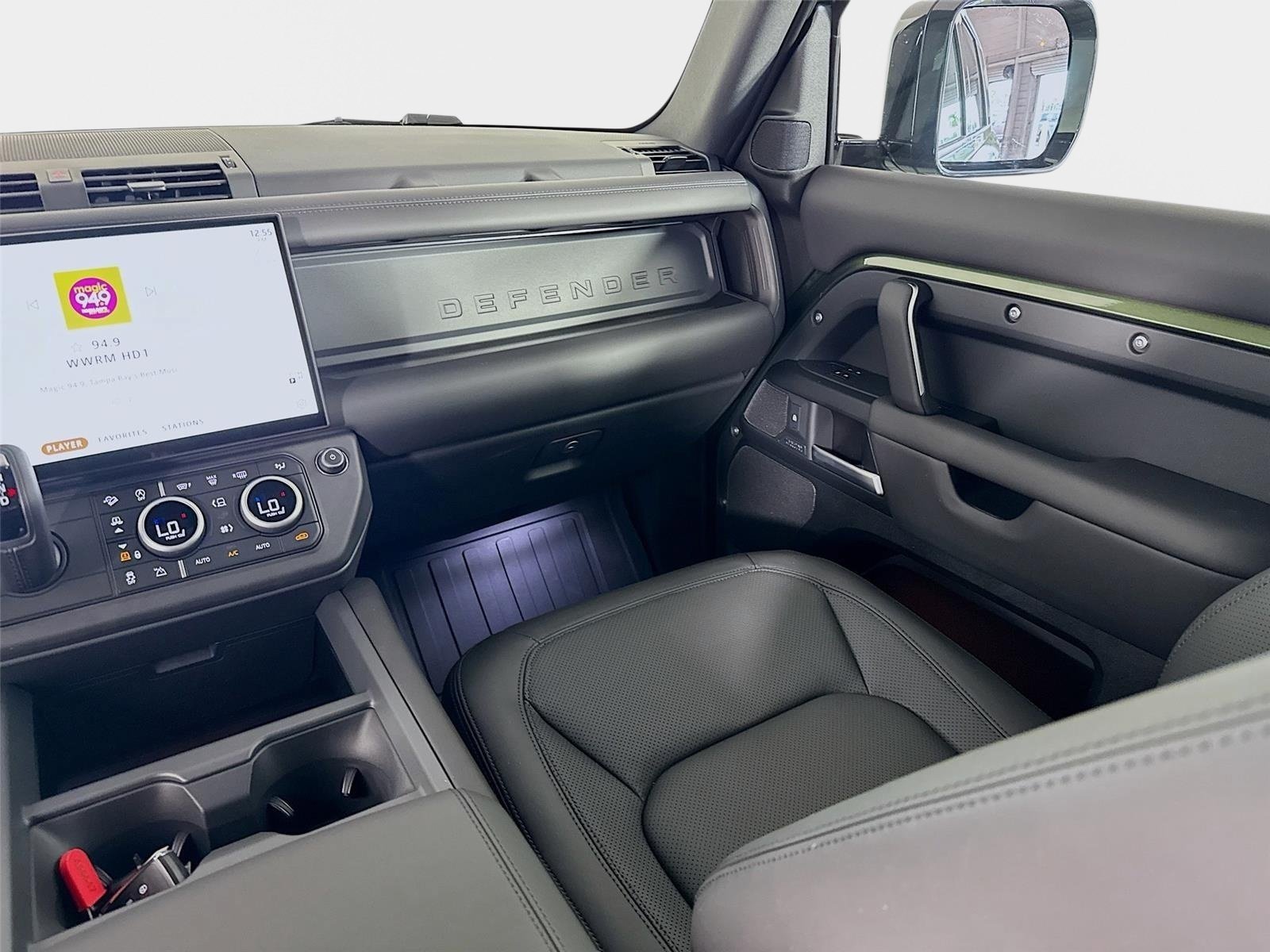 New 2026 Land Rover Defender 110 X-Dynamic SE AWD/4WD image 26