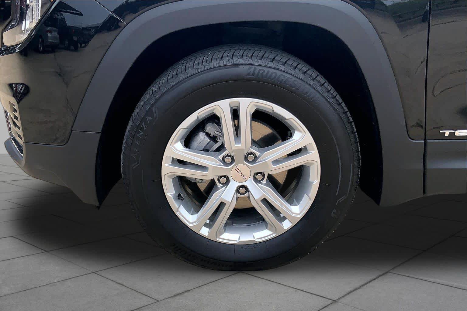 Certified 2024 GMC Terrain SLE AWD/4WD image 11