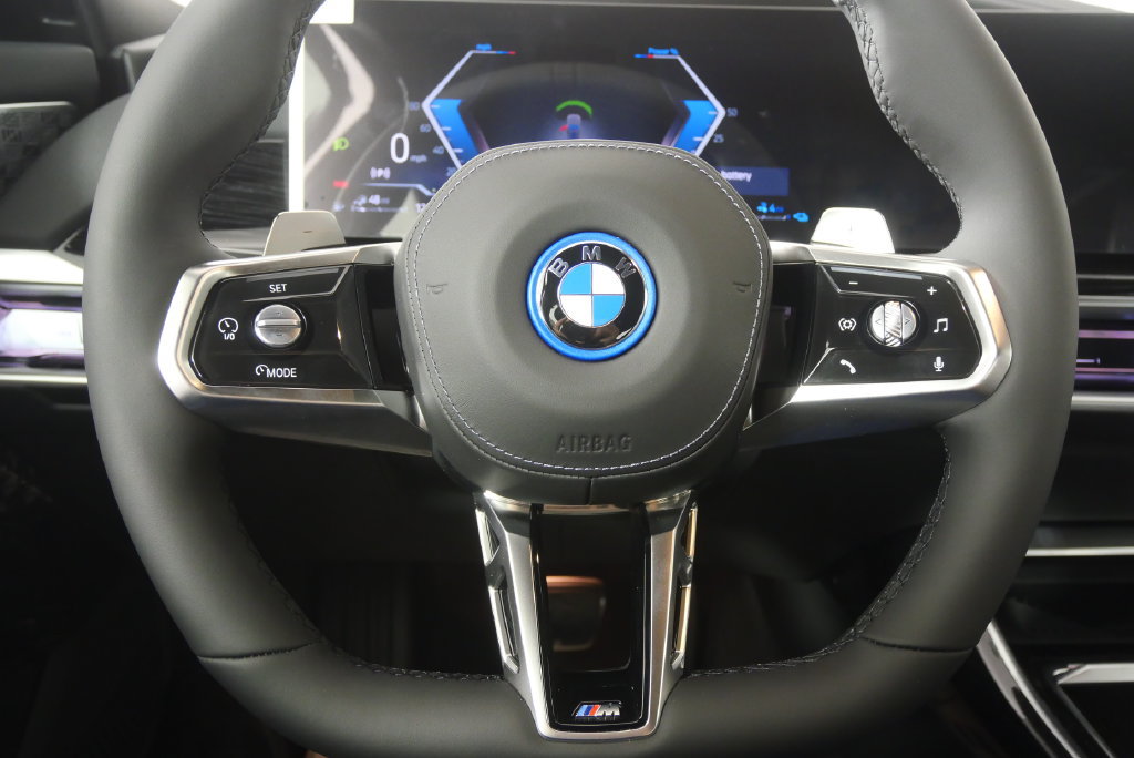 New 2026 BMW 750e xDrive w/ Executive Package AWD/4WD image 20