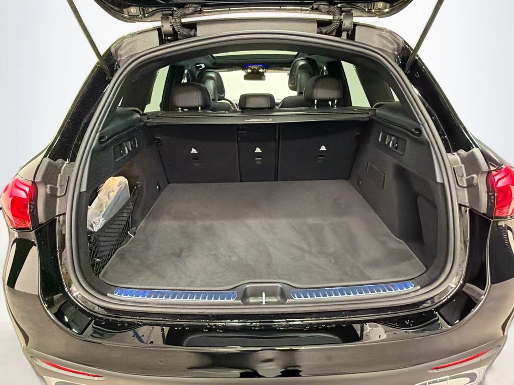 Certified 2026 Mercedes-Benz GLC 300 image 27