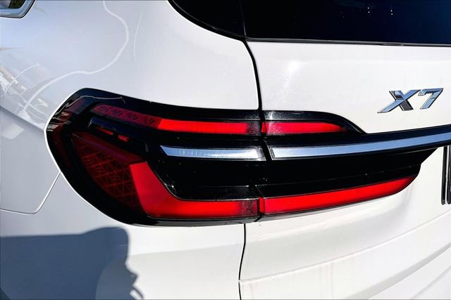 Used 2024 BMW X7 xDrive40i image 23