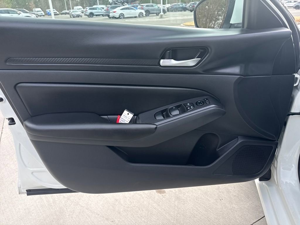 Used 2022 Nissan Altima 2.5 S image 14