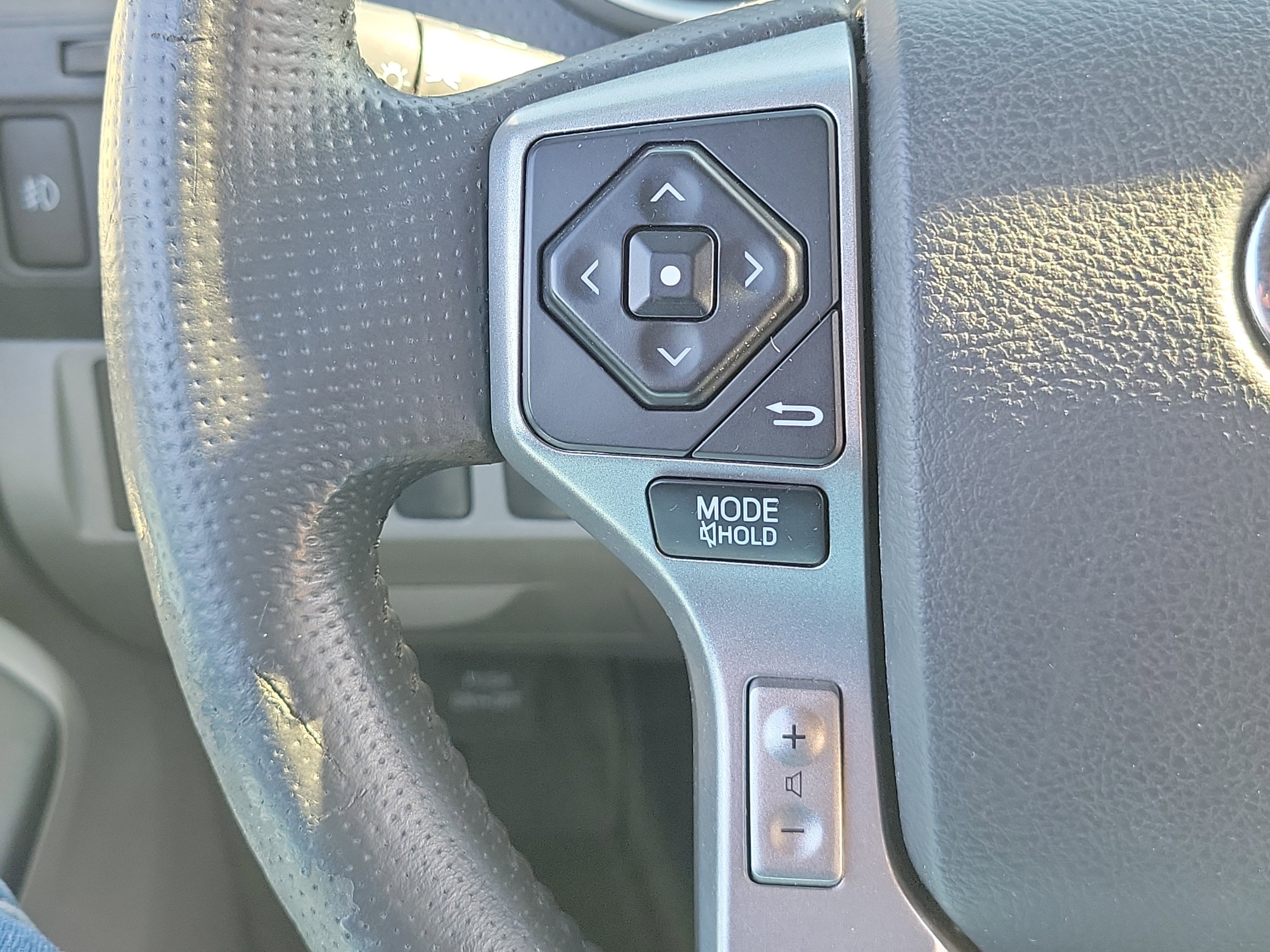 Used 2014 Toyota Tacoma PreRunner image 26