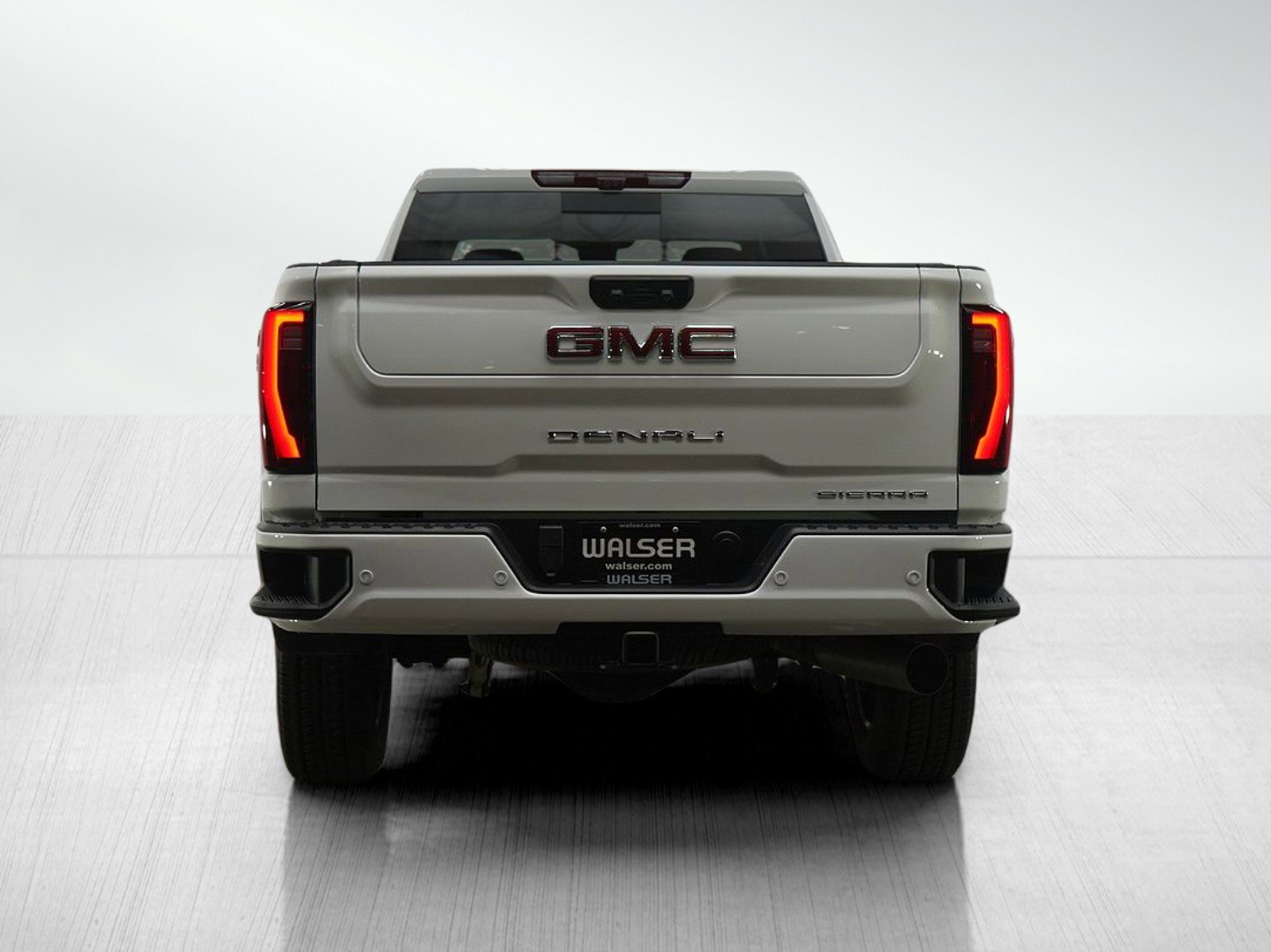 Used 2024 GMC Sierra 2500 Denali w/ Technology Package image 4