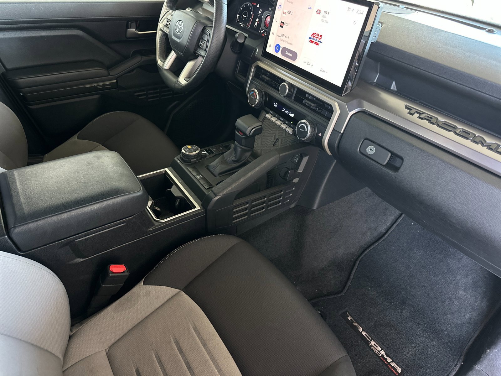 Used 2025 Toyota Tacoma TRD Off-Road image 14