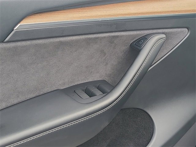 Used 2023 Tesla Model Y Long Range image 20