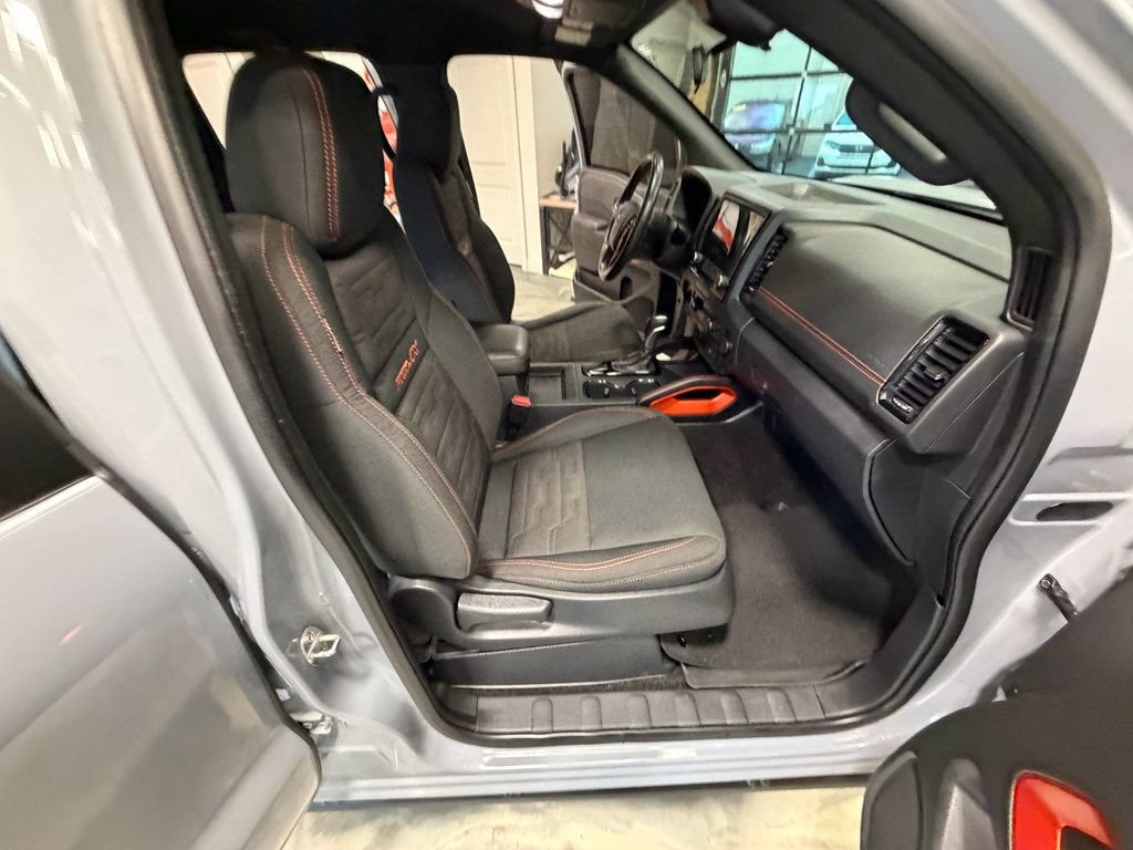 Used 2022 Nissan Frontier PRO-4X w/ Off-Road Protection Package AWD/4WD image 42
