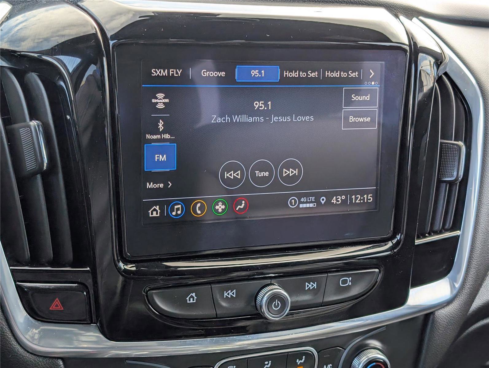 Used 2022 Chevrolet Traverse LT w/ LPO, Floor Liner Package image 31