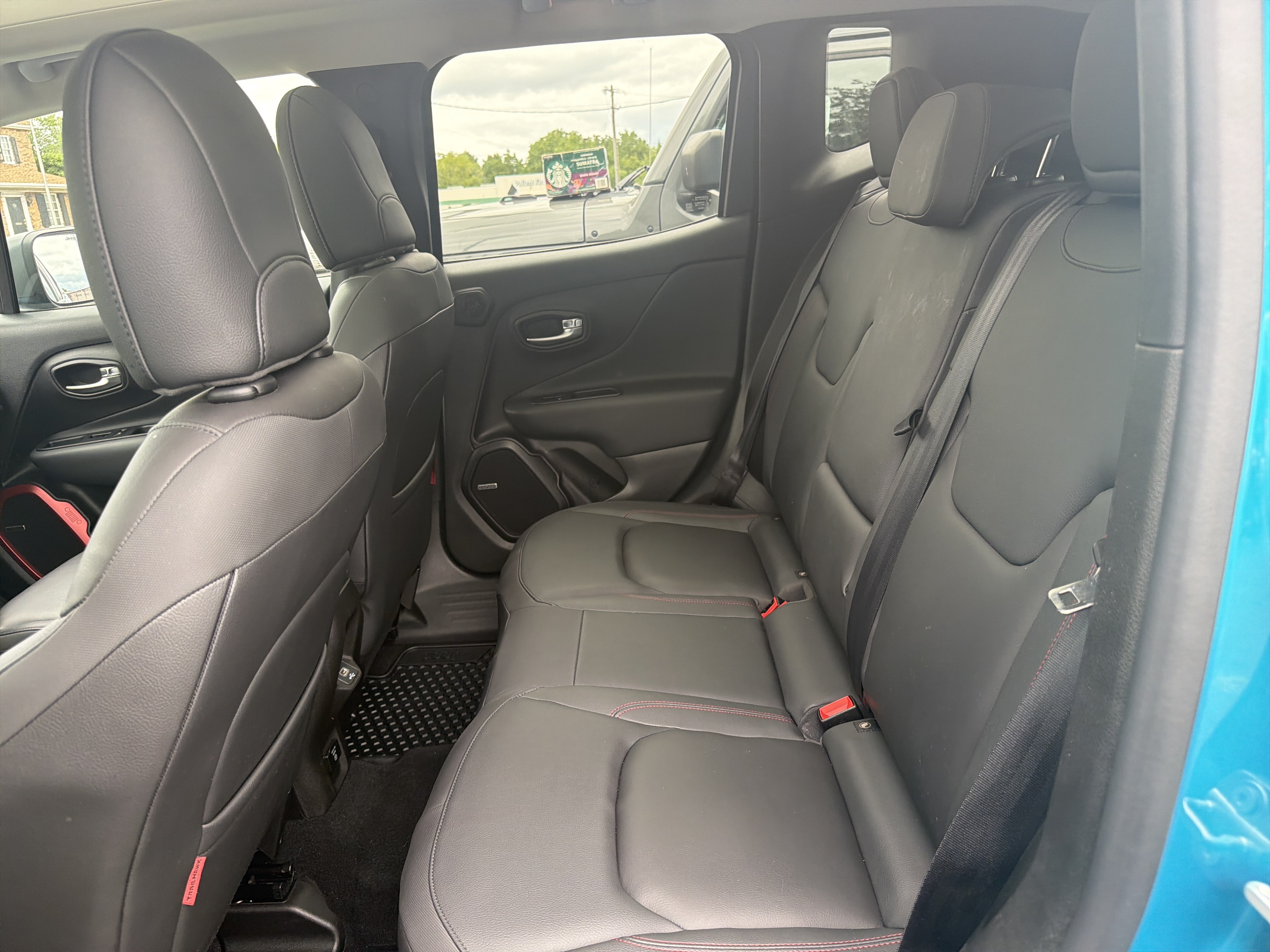 Used 2021 Jeep Renegade Trailhawk w/ Sun & Sound Group AWD/4WD image 10
