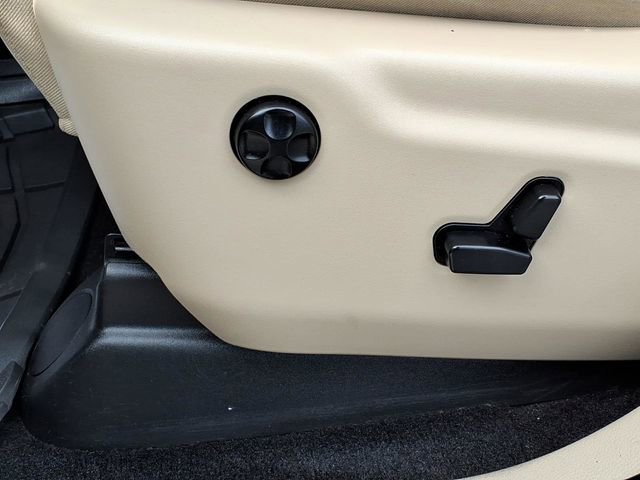 Used 2017 Jeep Grand Cherokee Limited image 12