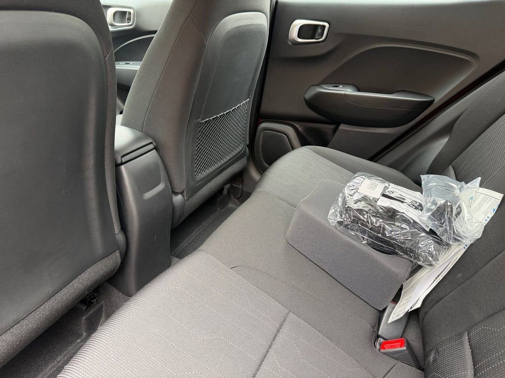 Used 2026 Hyundai Venue SE FWD image 14