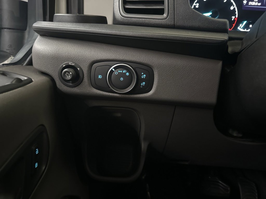 Used 2020 Ford Transit 350 XLT image 19