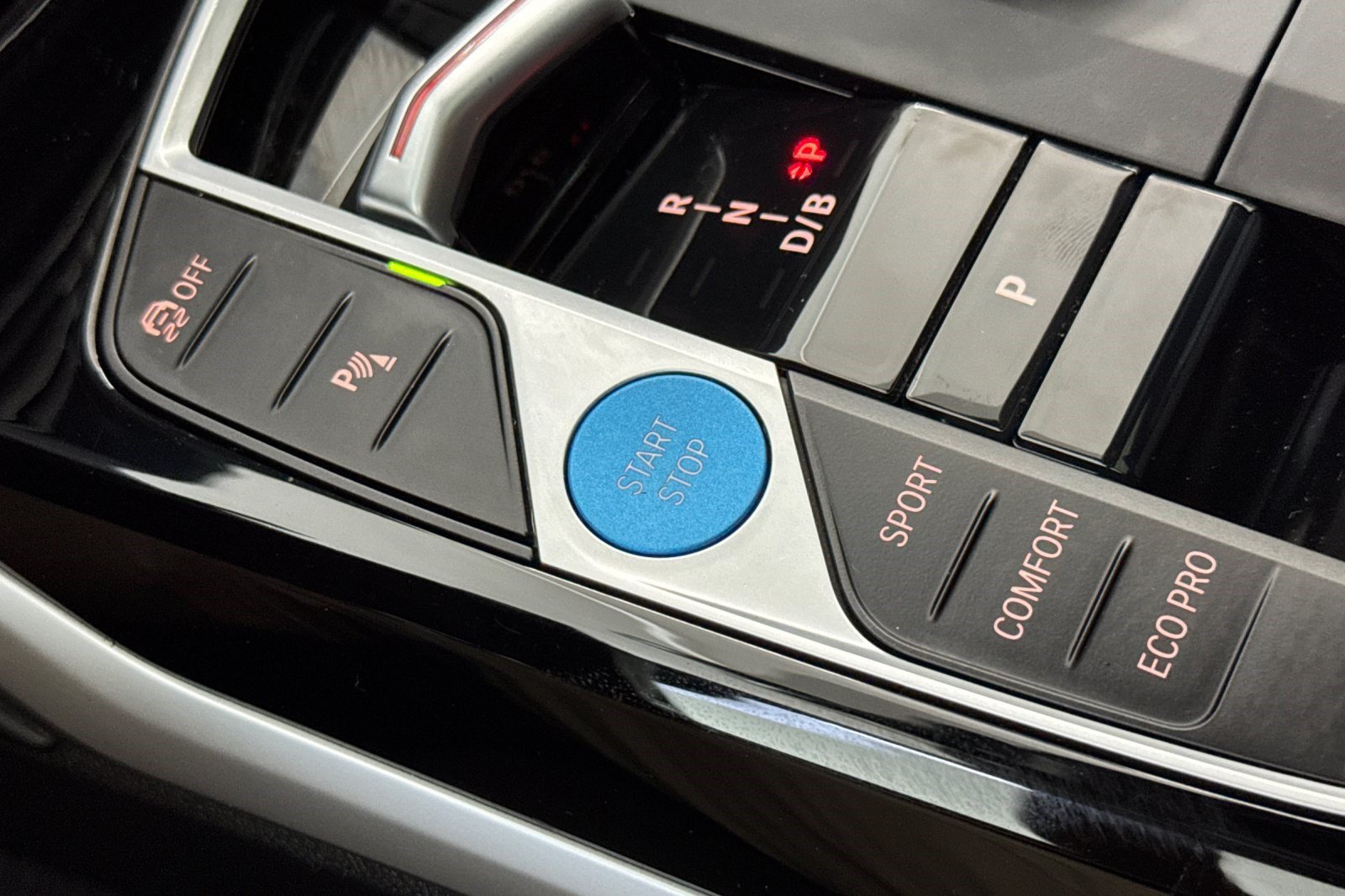 Certified 2024 BMW i4 eDrive35 w/ Convenience Package RWD image 17
