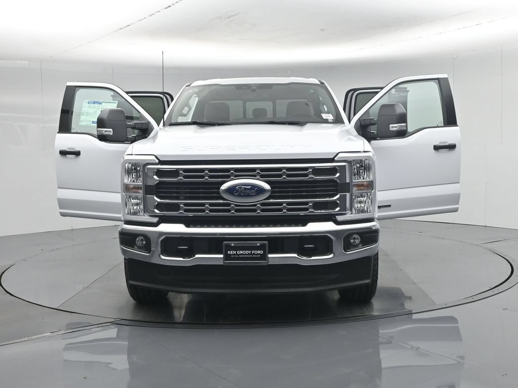 New 2026 Ford F350 XLT AWD/4WD image 30