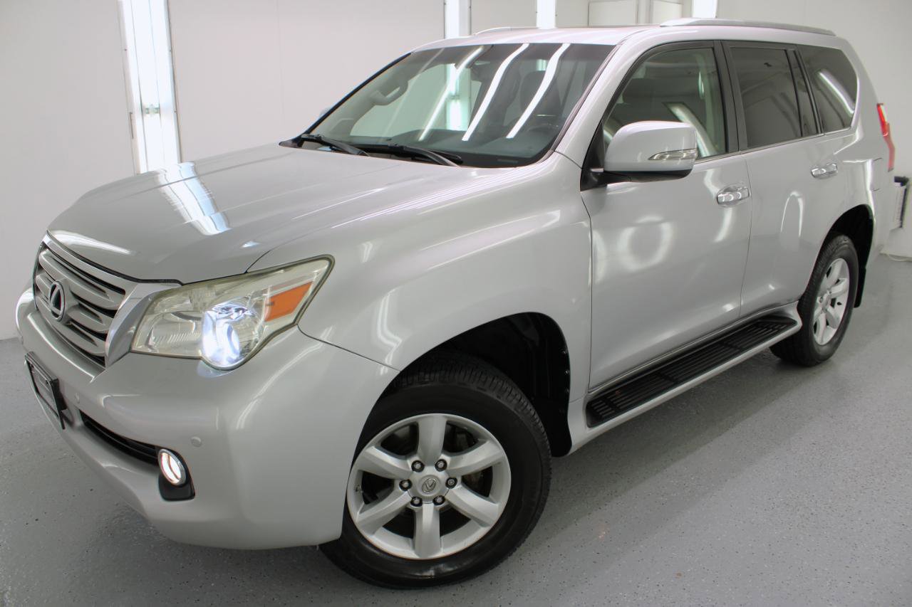 Used 2011 Lexus GX 460 w/ Comfort Plus Pkg AWD/4WD image 2