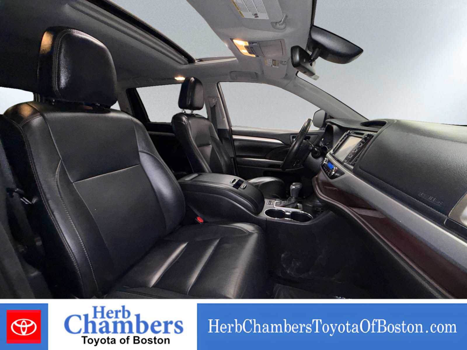 Certified 2017 Toyota Highlander XLE AWD/4WD image 17