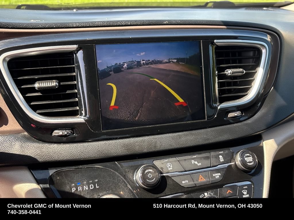 Used 2018 Chrysler Pacifica Touring-L Plus FWD image 23