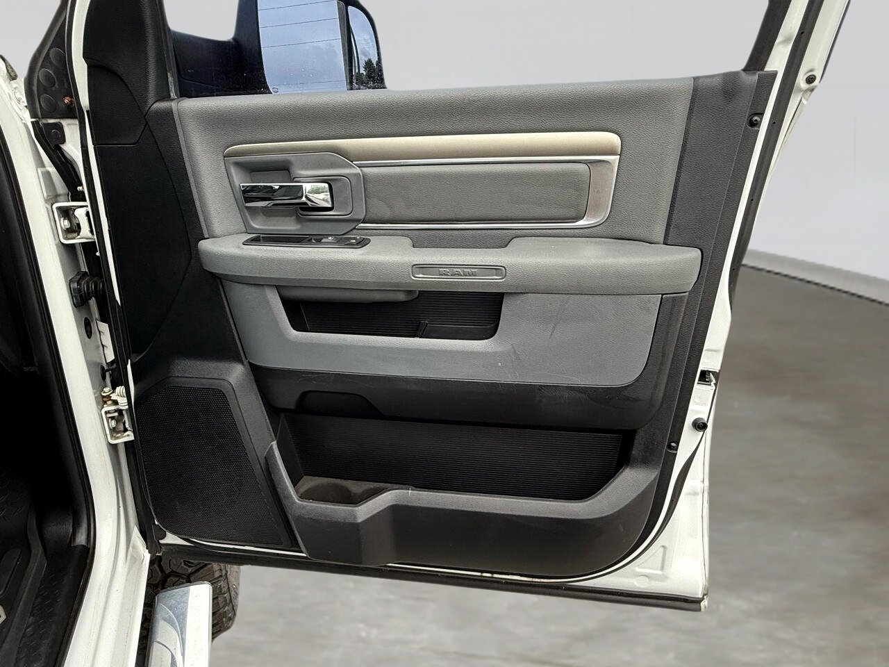 Used 2013 RAM 3500 Big Horn image 25