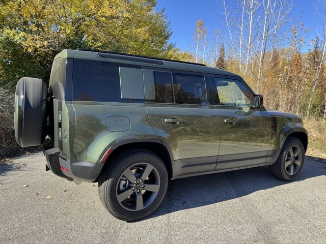 New 2026 Land Rover Defender 110 S image 5