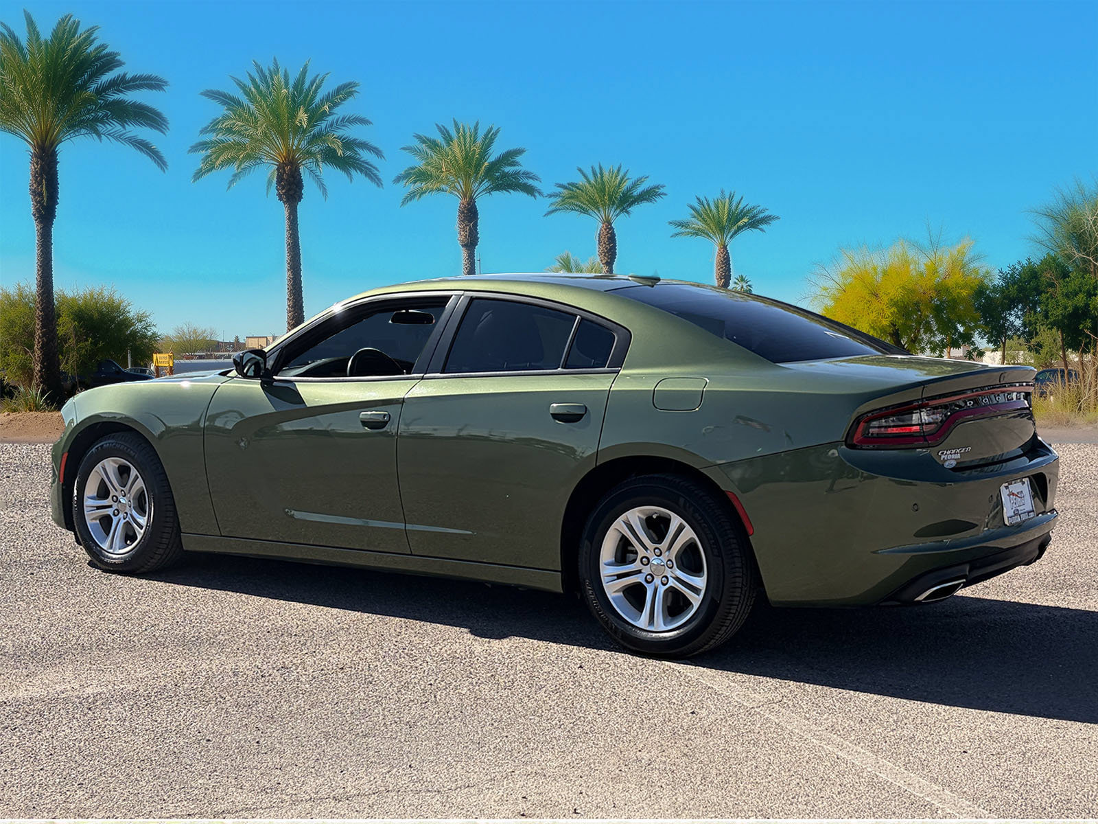 Used 2023 Dodge Charger SXT RWD image 3