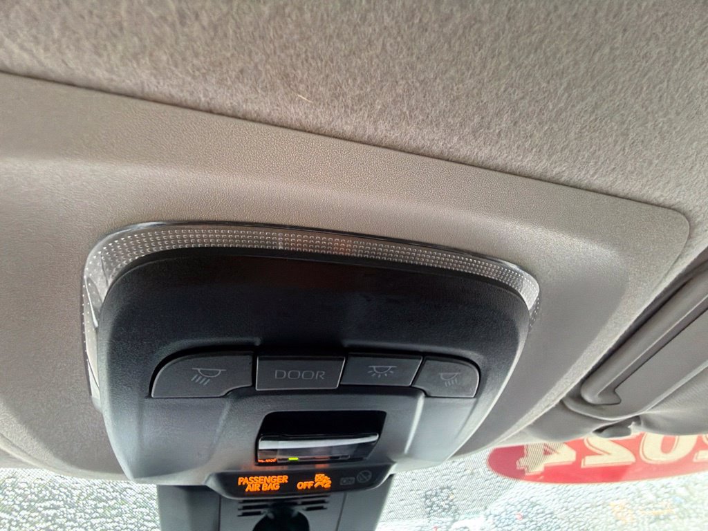 Used 2024 Toyota Corolla LE FWD image 19