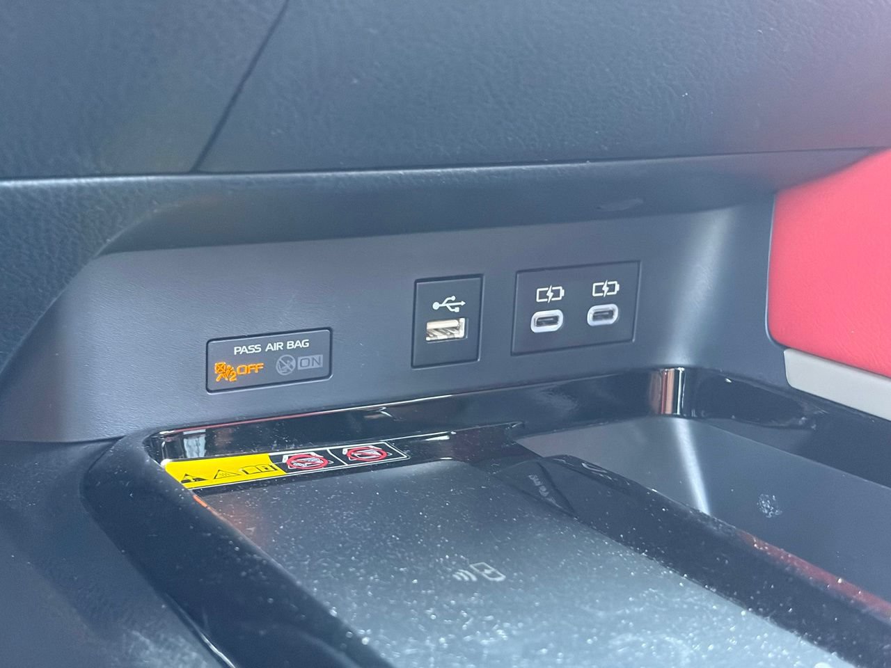 Used 2025 Toyota Camry XSE FWD image 11