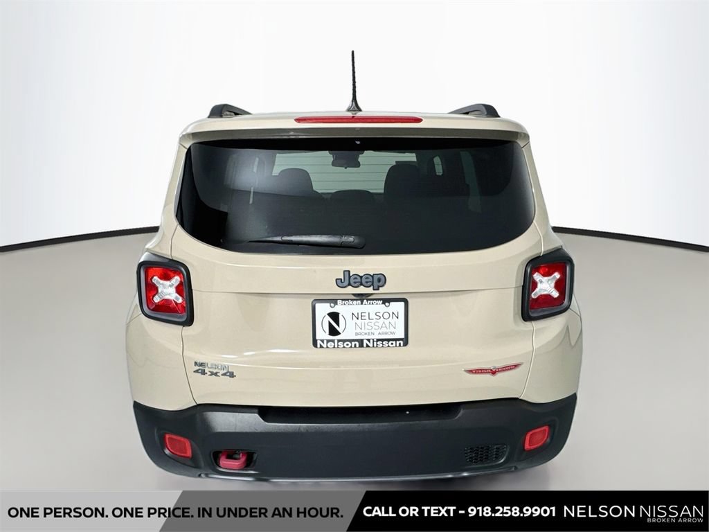 Used 2016 Jeep Renegade Trailhawk AWD/4WD image 6