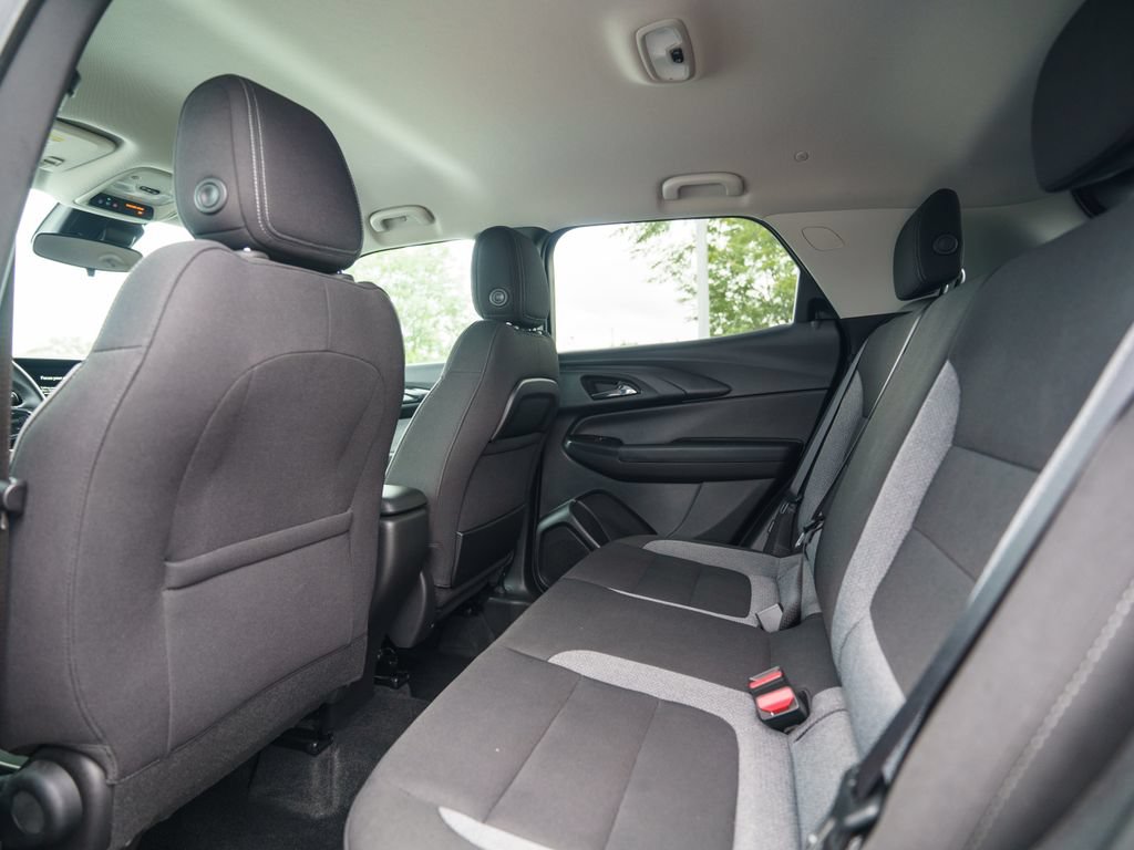 Used 2024 Chevrolet TrailBlazer LT w/ LT Cold Weather Package AWD/4WD image 34