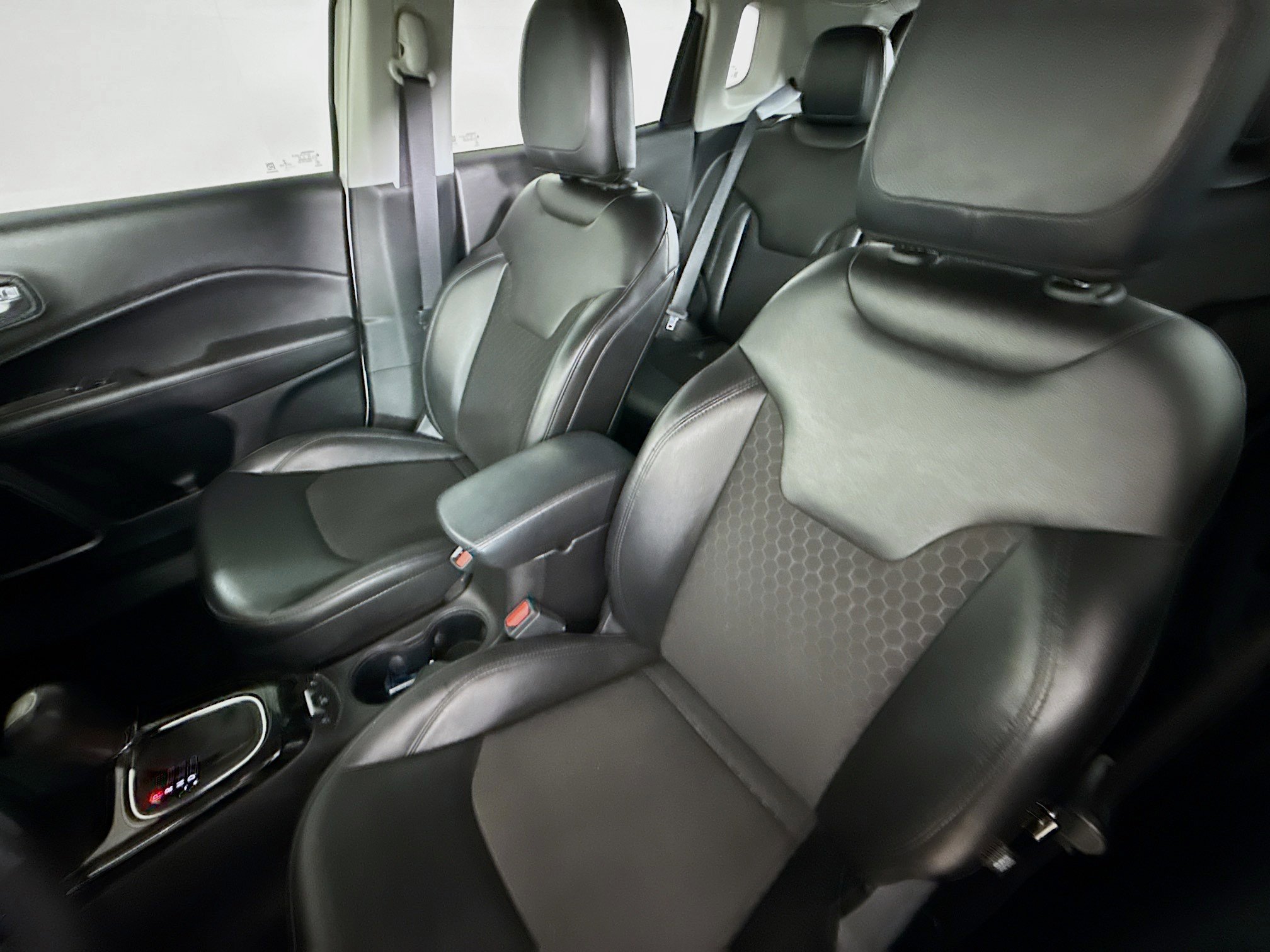 Used 2018 Jeep Compass Altitude image 25