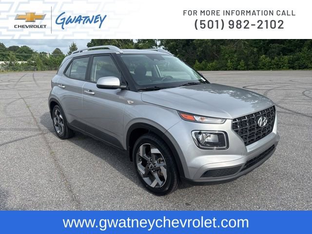 Used 2024 Hyundai Venue SEL FWD video 3