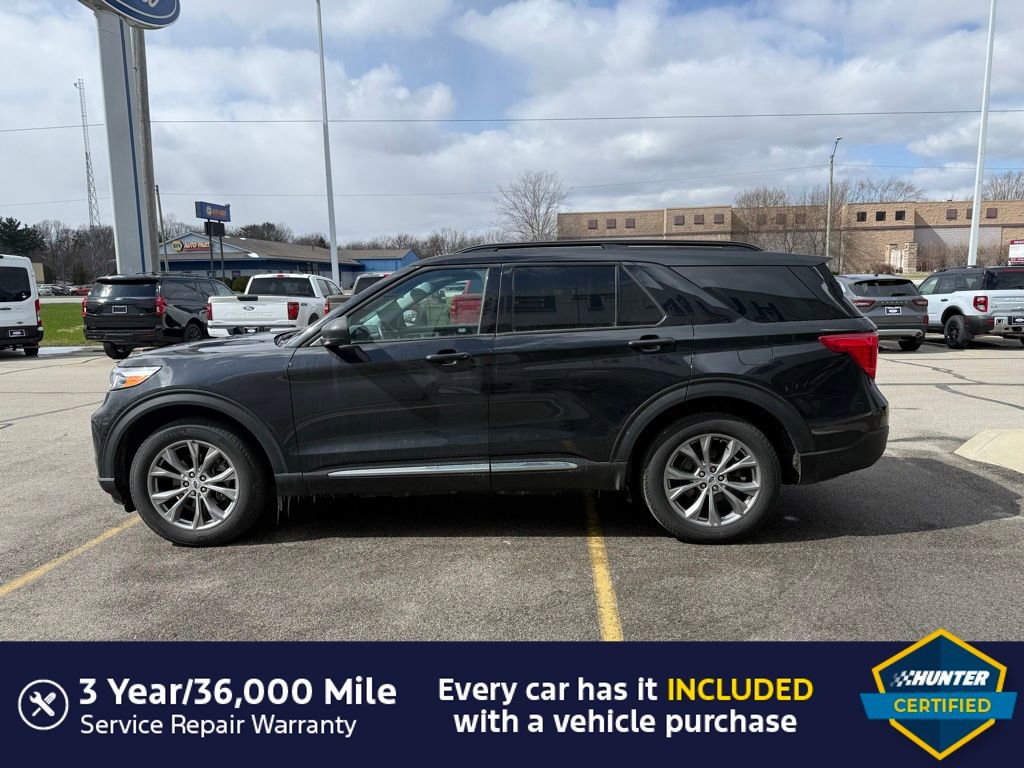 Used 2023 Ford Explorer XLT w/ Equipment Group 202A image 4