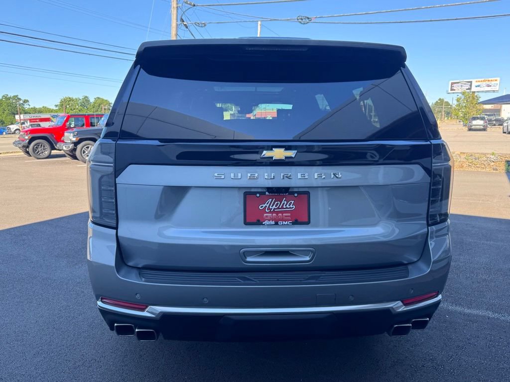 Used 2025 Chevrolet Suburban High Country AWD/4WD image 6