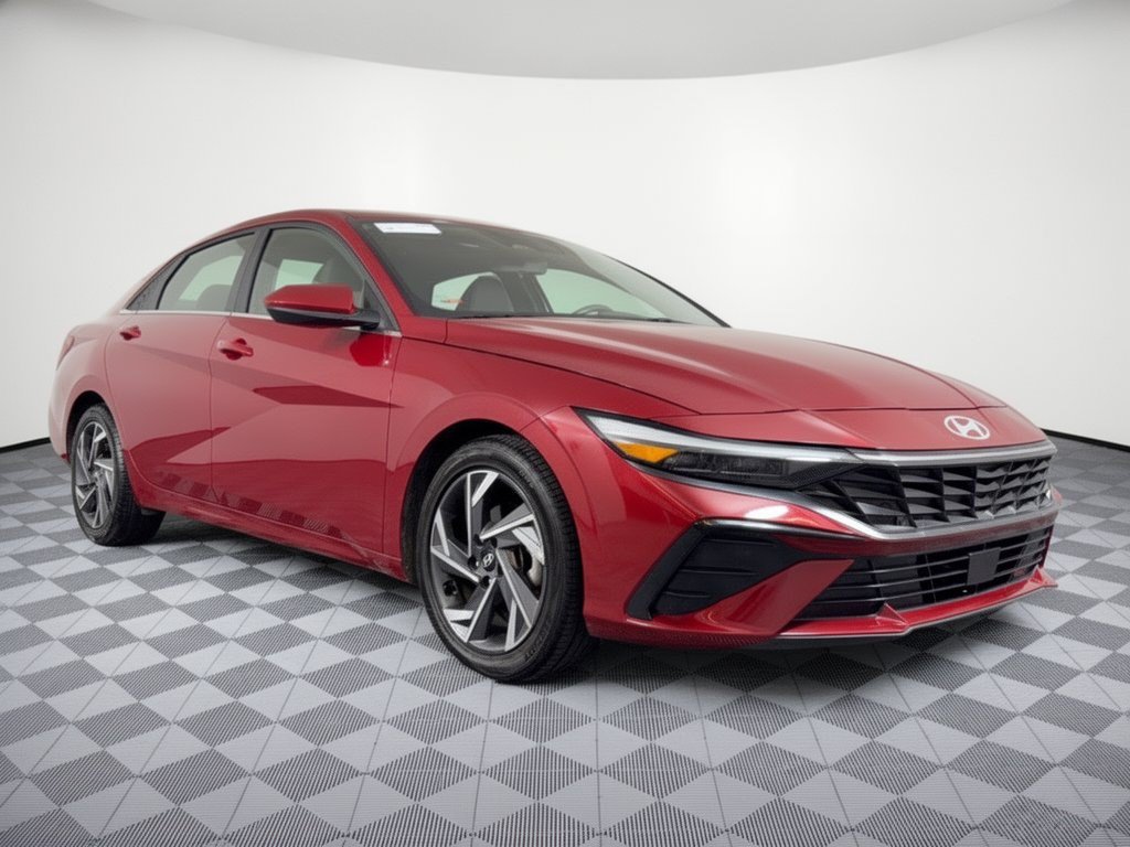 Used 2025 Hyundai Elantra SEL FWD image 7