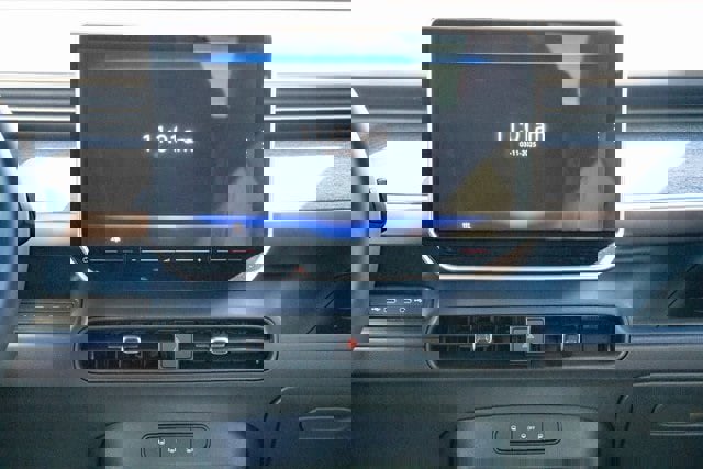 New 2025 Volkswagen ID. Buzz Pro S image 32