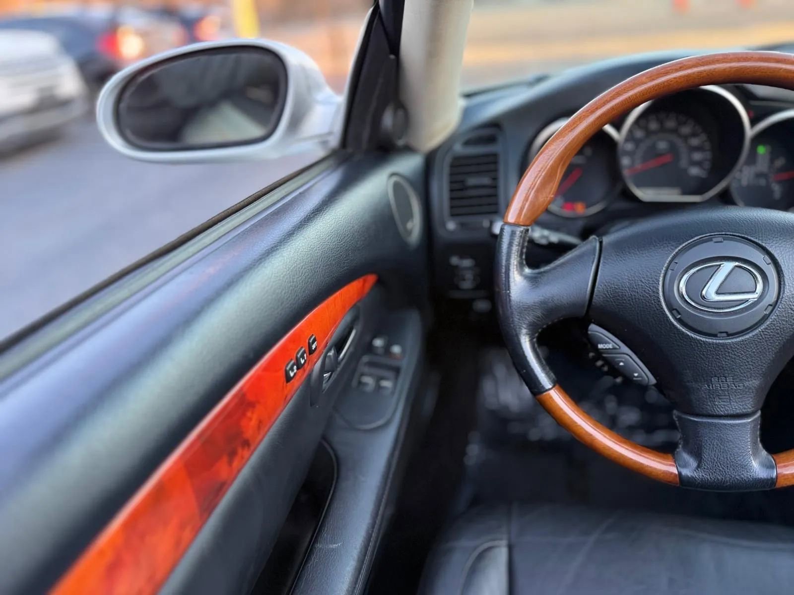 Used 2002 Lexus SC 430 Convertible image 17