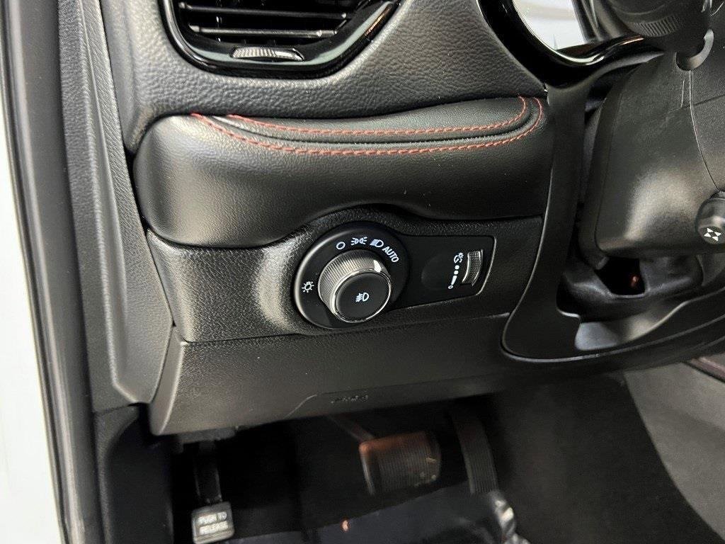 Certified 2023 Dodge Durango GT image 32