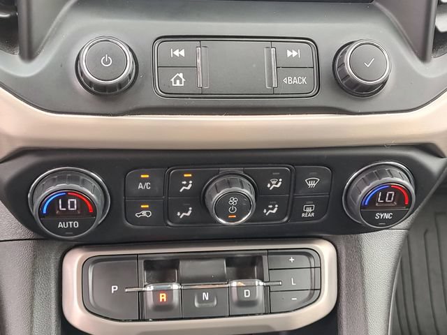 Used 2020 GMC Acadia Denali w/ Technology Package FWD image 16