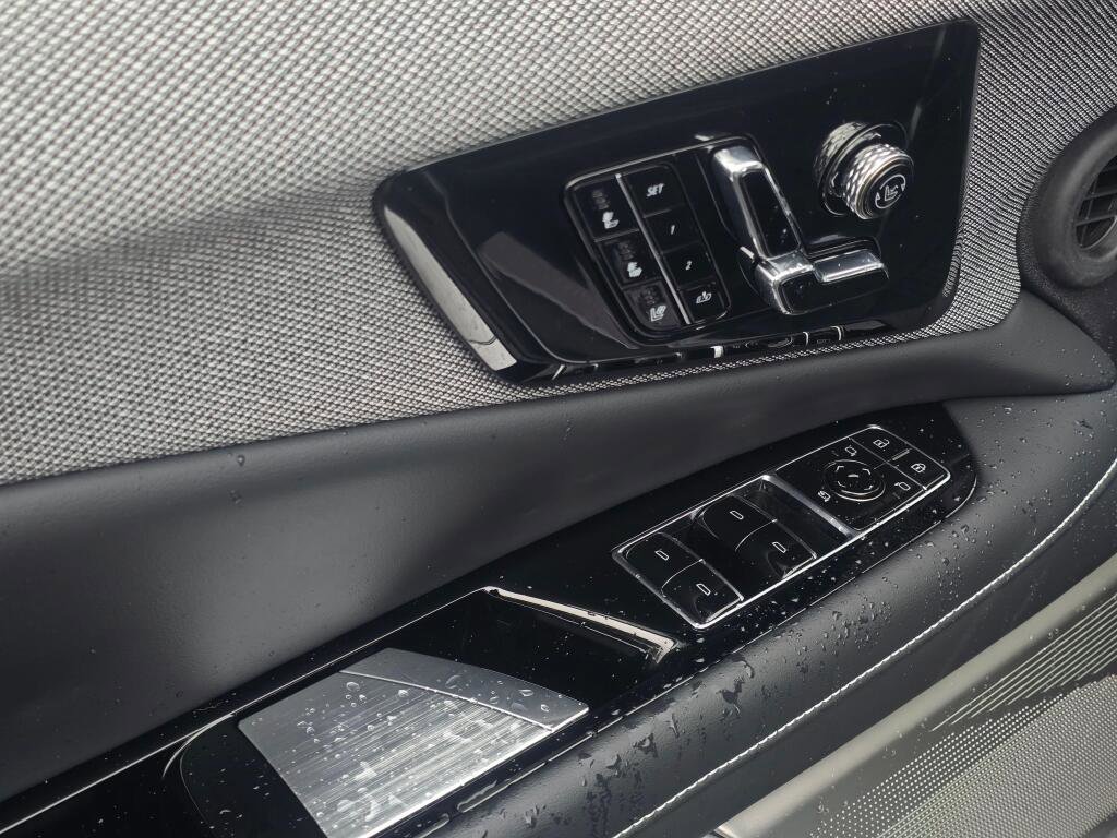Used 2026 Cadillac Optiq Luxury 2 AWD/4WD image 40