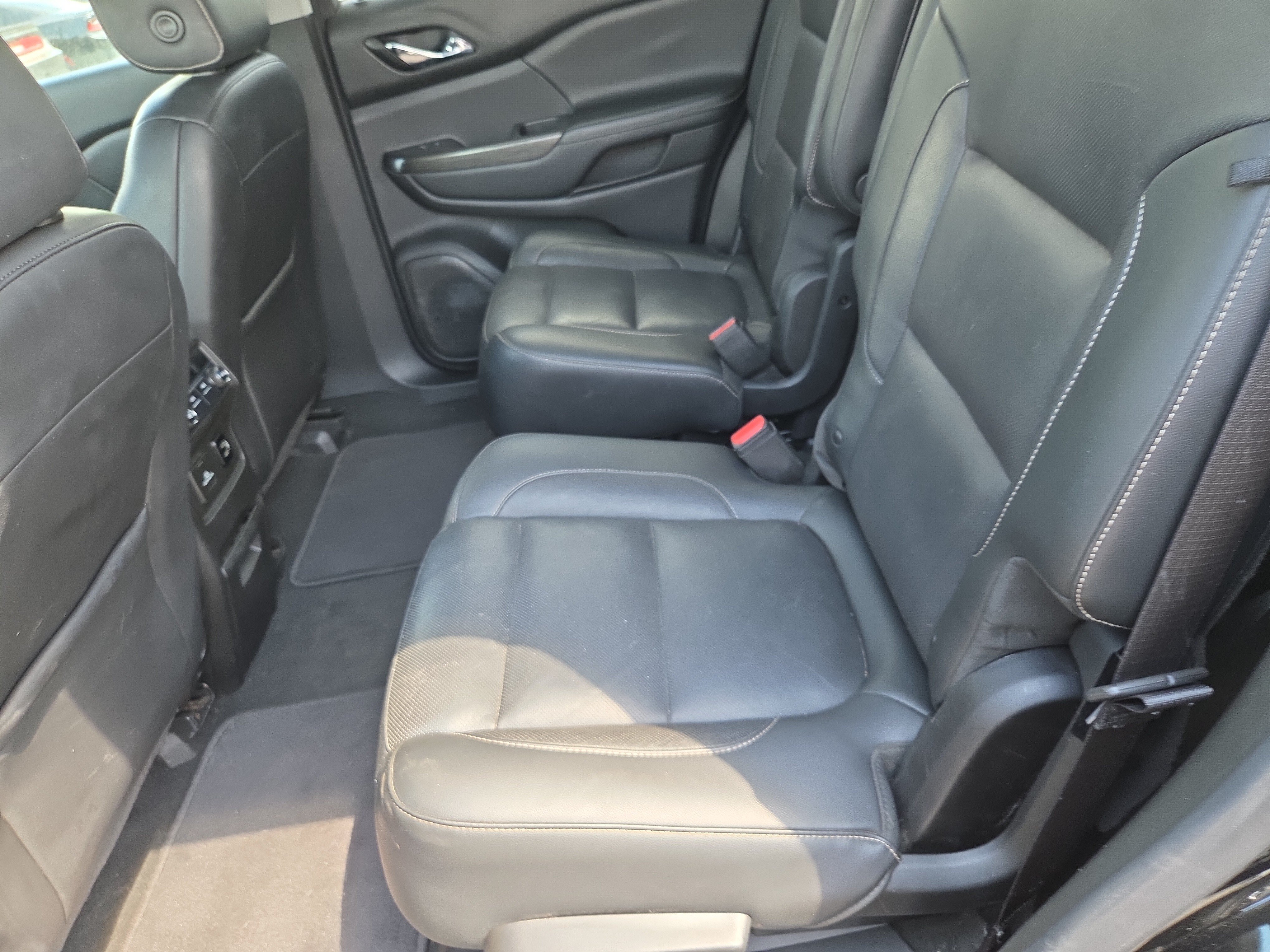 Used 2018 GMC Acadia SLT AWD/4WD image 11